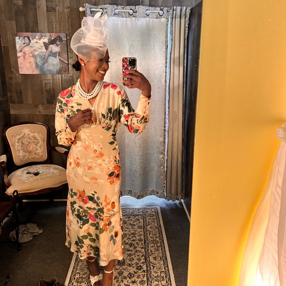 Floral Maxi Dress!!! Size Medium!!! - Picture 2 of 4